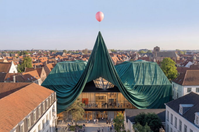 Kunsthal BRUSK in Brugge opent feestelijk